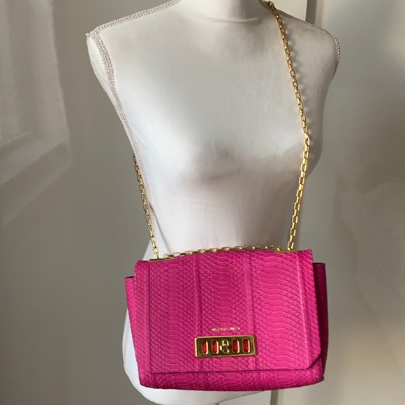 Michael Kors - Picture 2 of 6